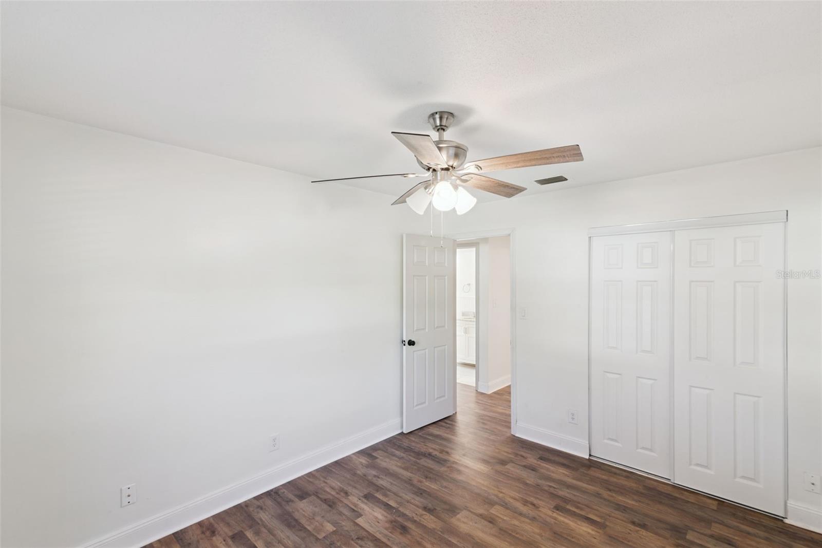 Image 21 of 34 For 2218 King Richards Court