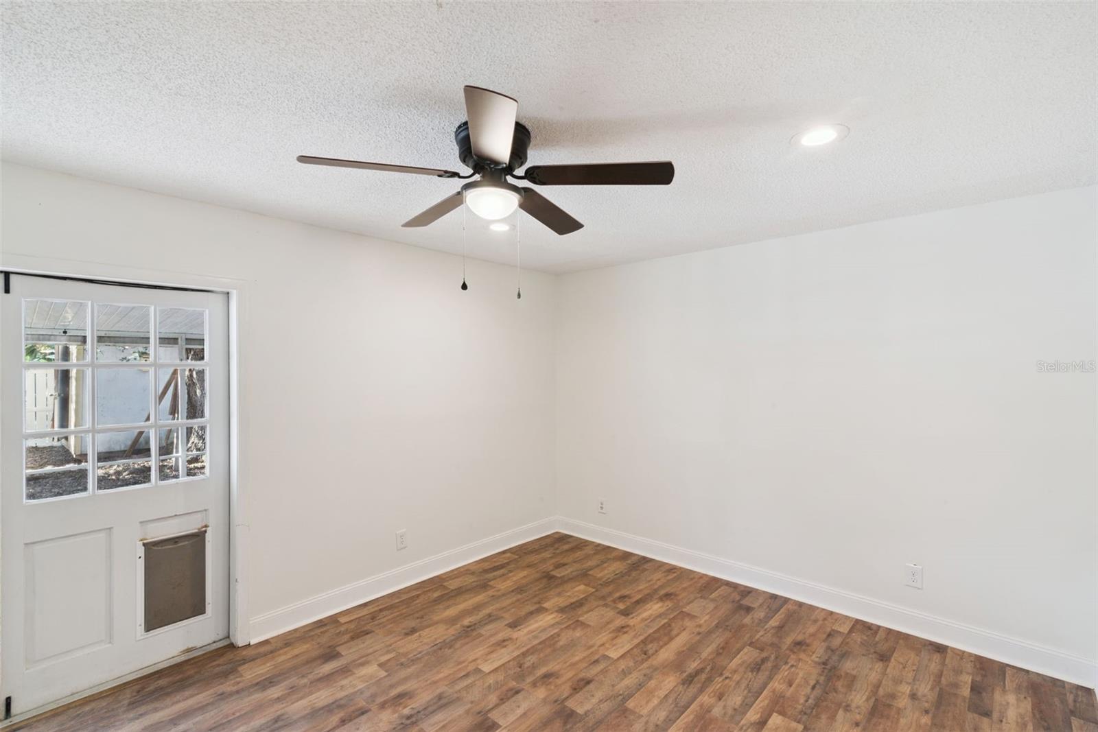 Image 28 of 34 For 2218 King Richards Court