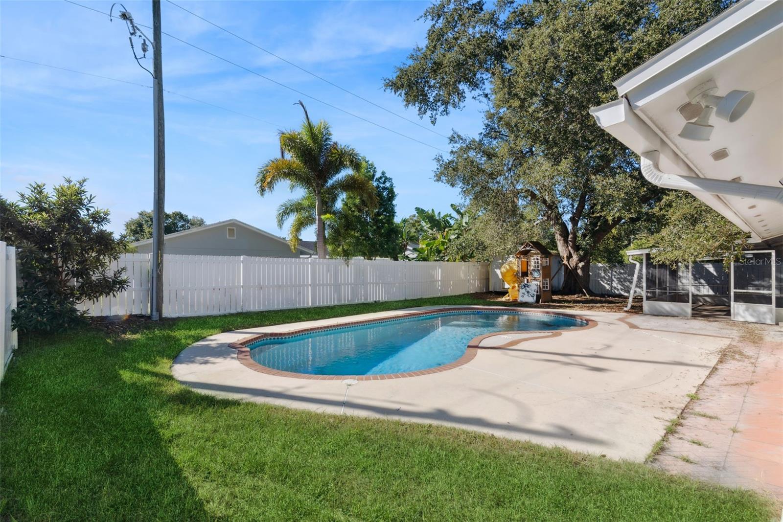 Image 33 of 34 For 2218 King Richards Court