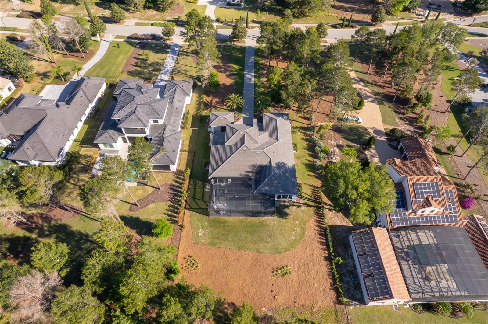 Image 10 of 98 For 15210 Pendio Drive