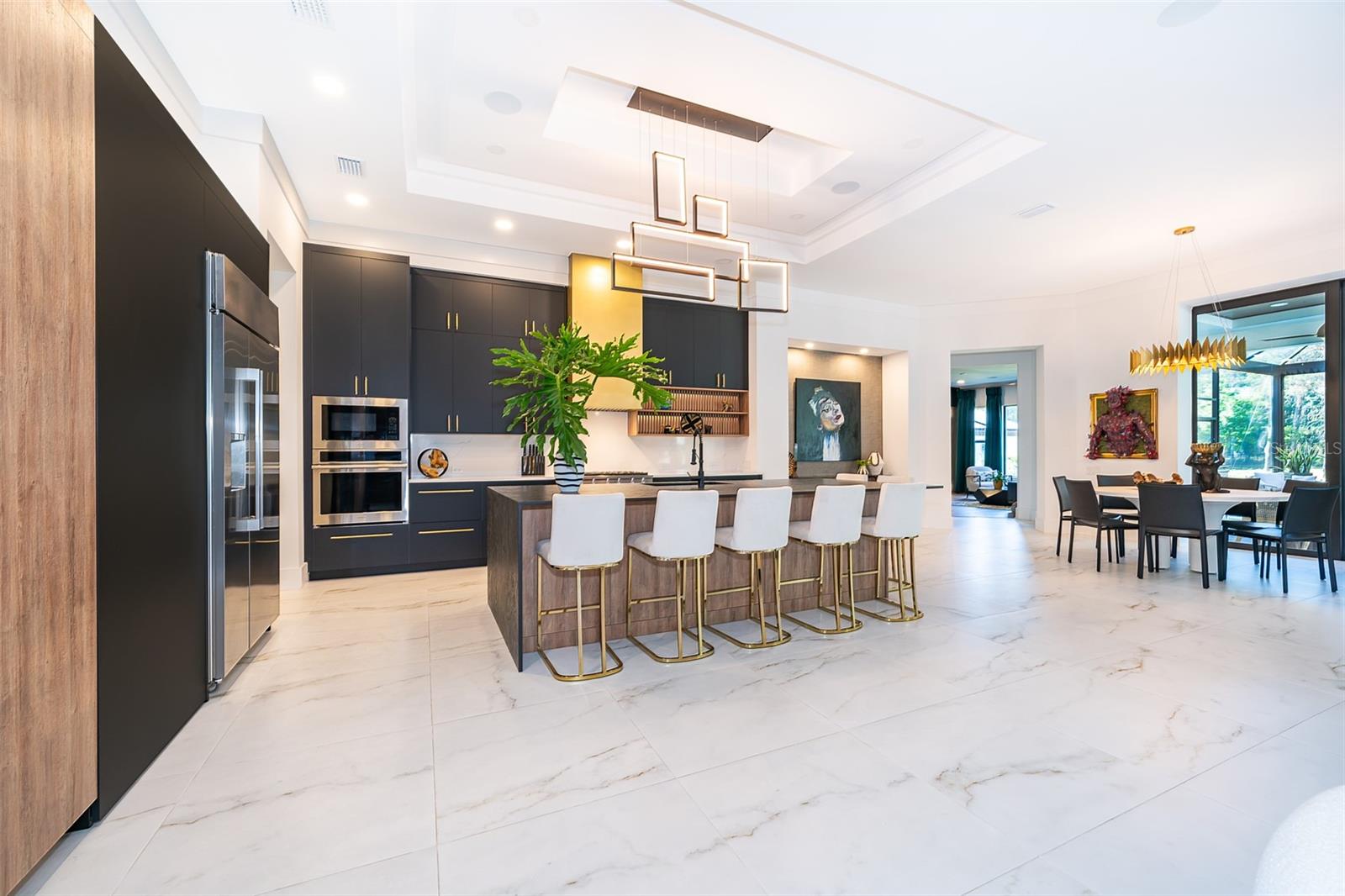 Image 18 of 98 For 15210 Pendio Drive