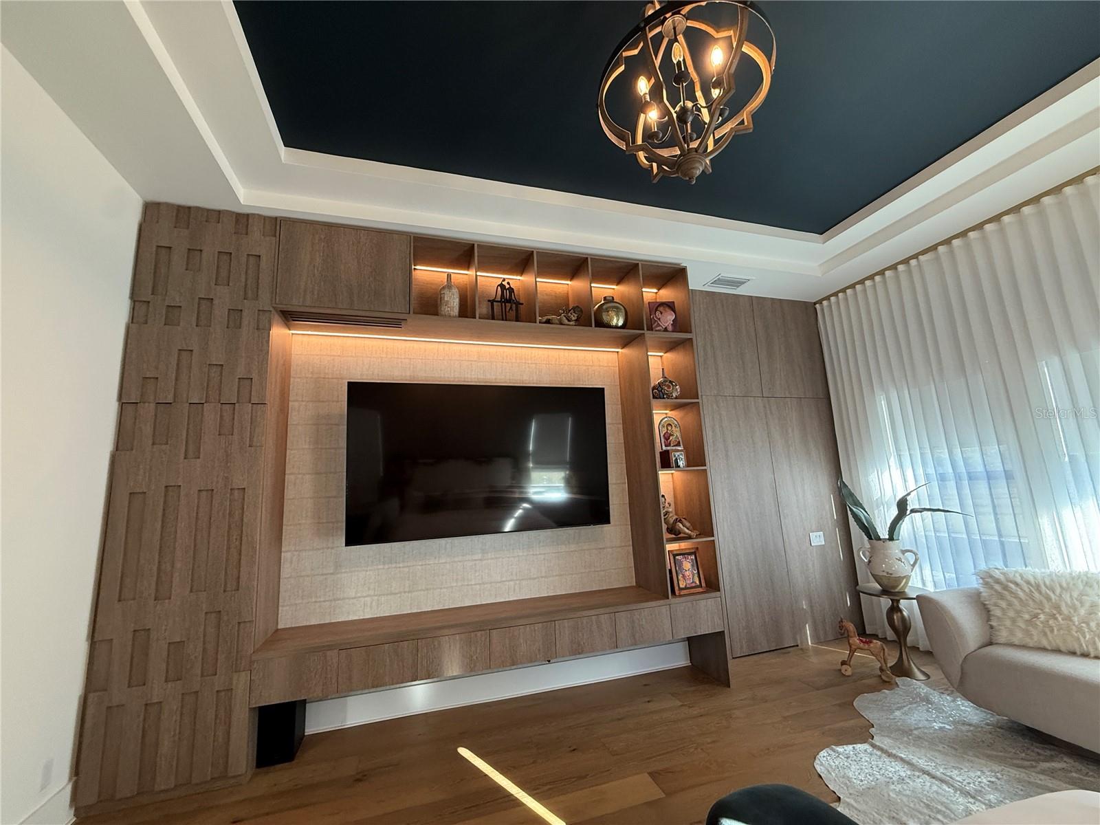 Image 45 of 98 For 15210 Pendio Drive