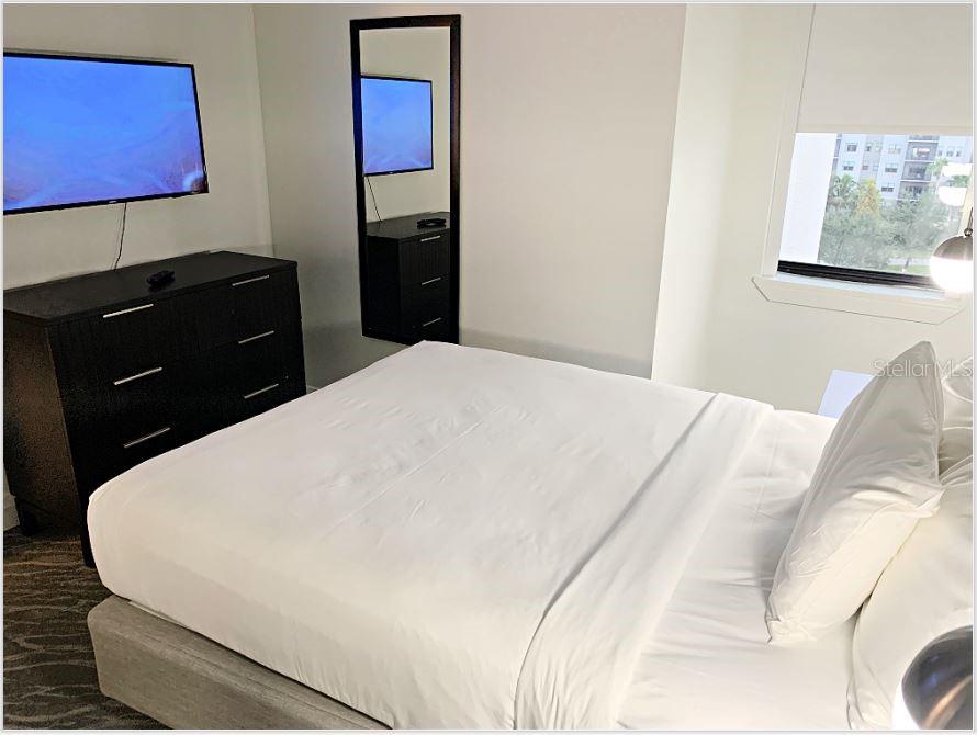 Image 19 of 53 For 14501 Grove Resort Avenue 3716