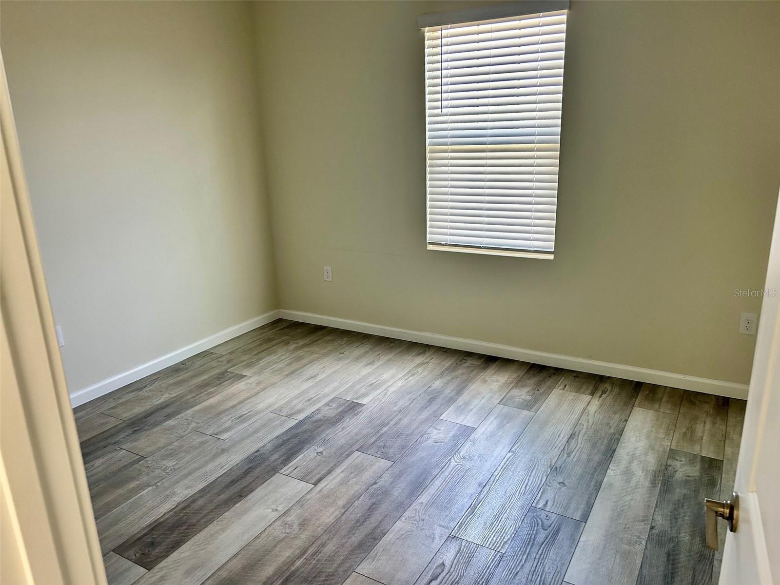 Image 10 of 28 For 254 Wooded Vine Lane