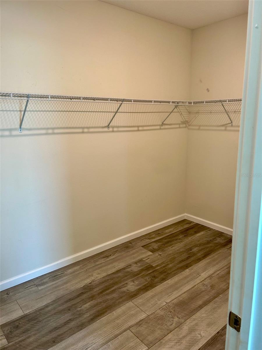 Image 20 of 28 For 254 Wooded Vine Lane