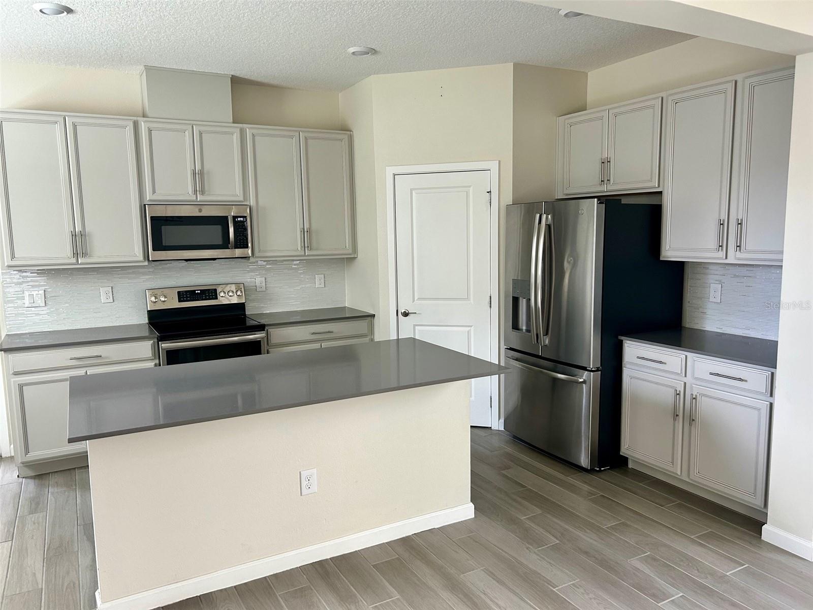 Image 4 of 28 For 254 Wooded Vine Lane