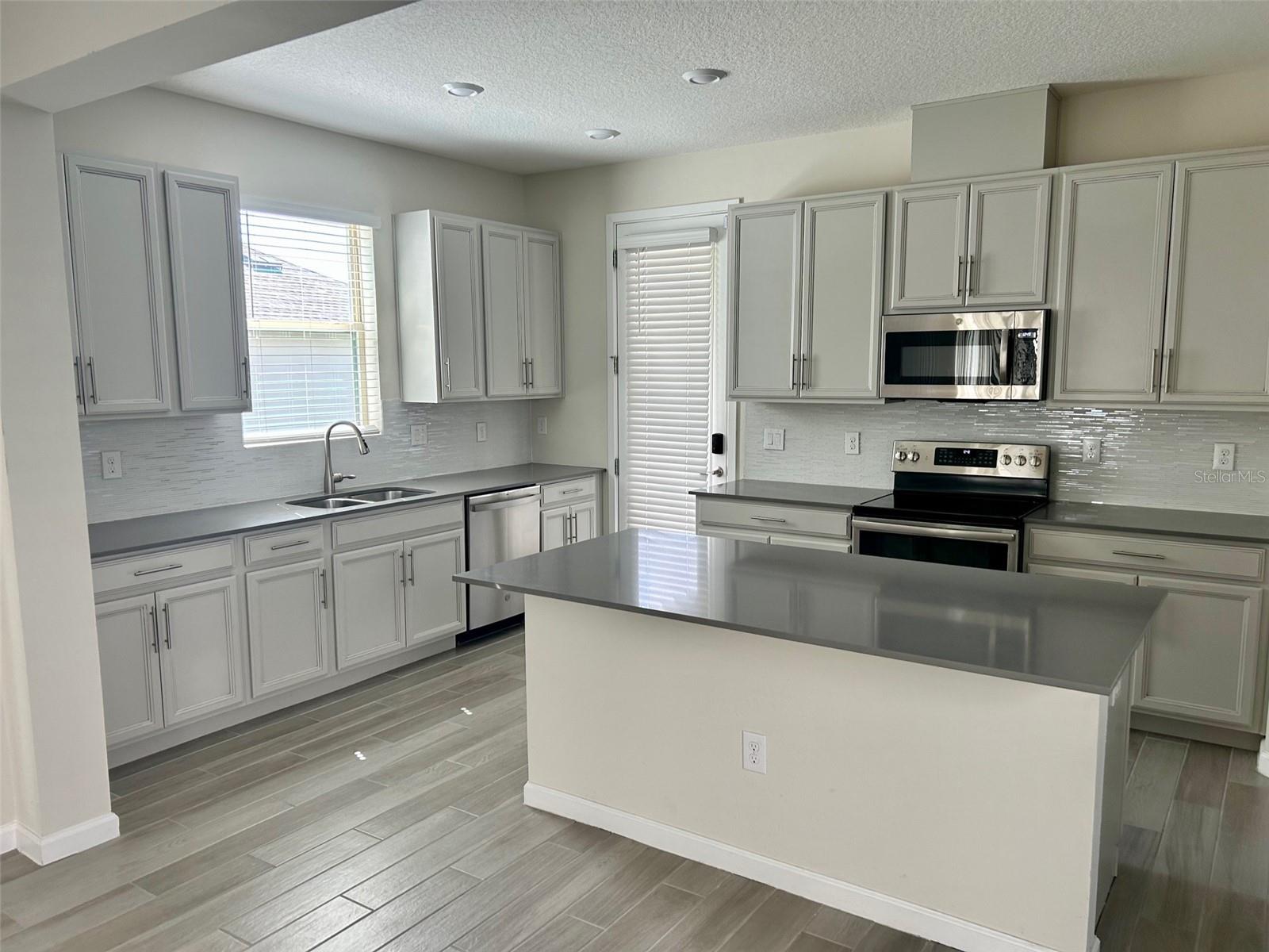 Image 5 of 28 For 254 Wooded Vine Lane