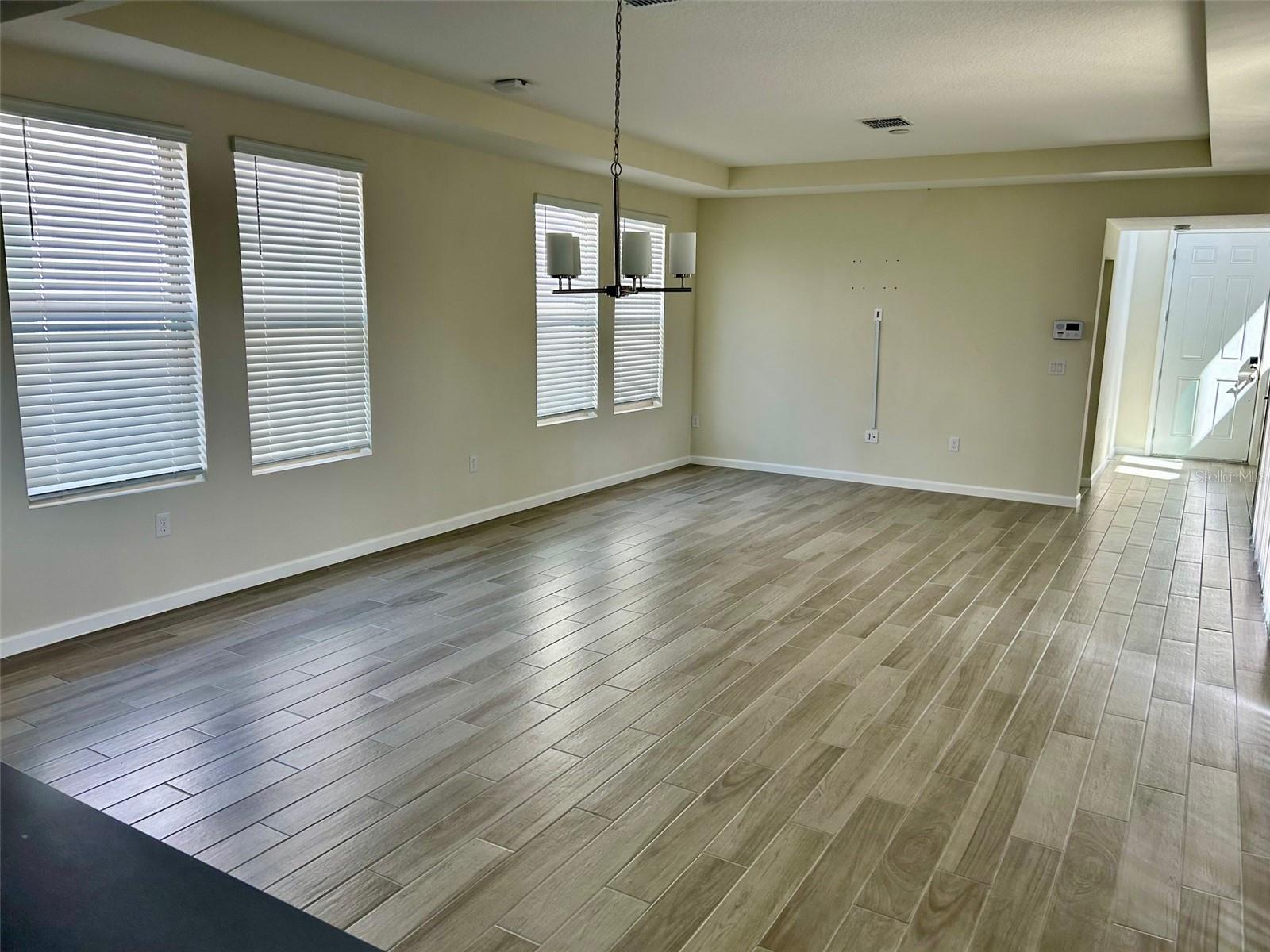 Image 6 of 28 For 254 Wooded Vine Lane