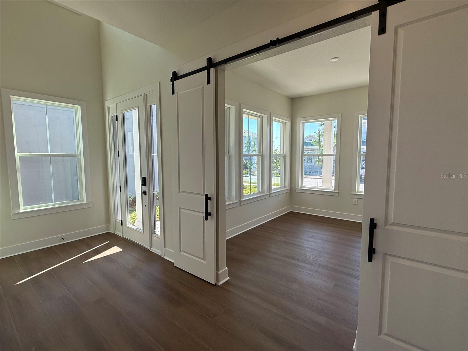 Image 3 of 30 For 10061 Ballast Drive