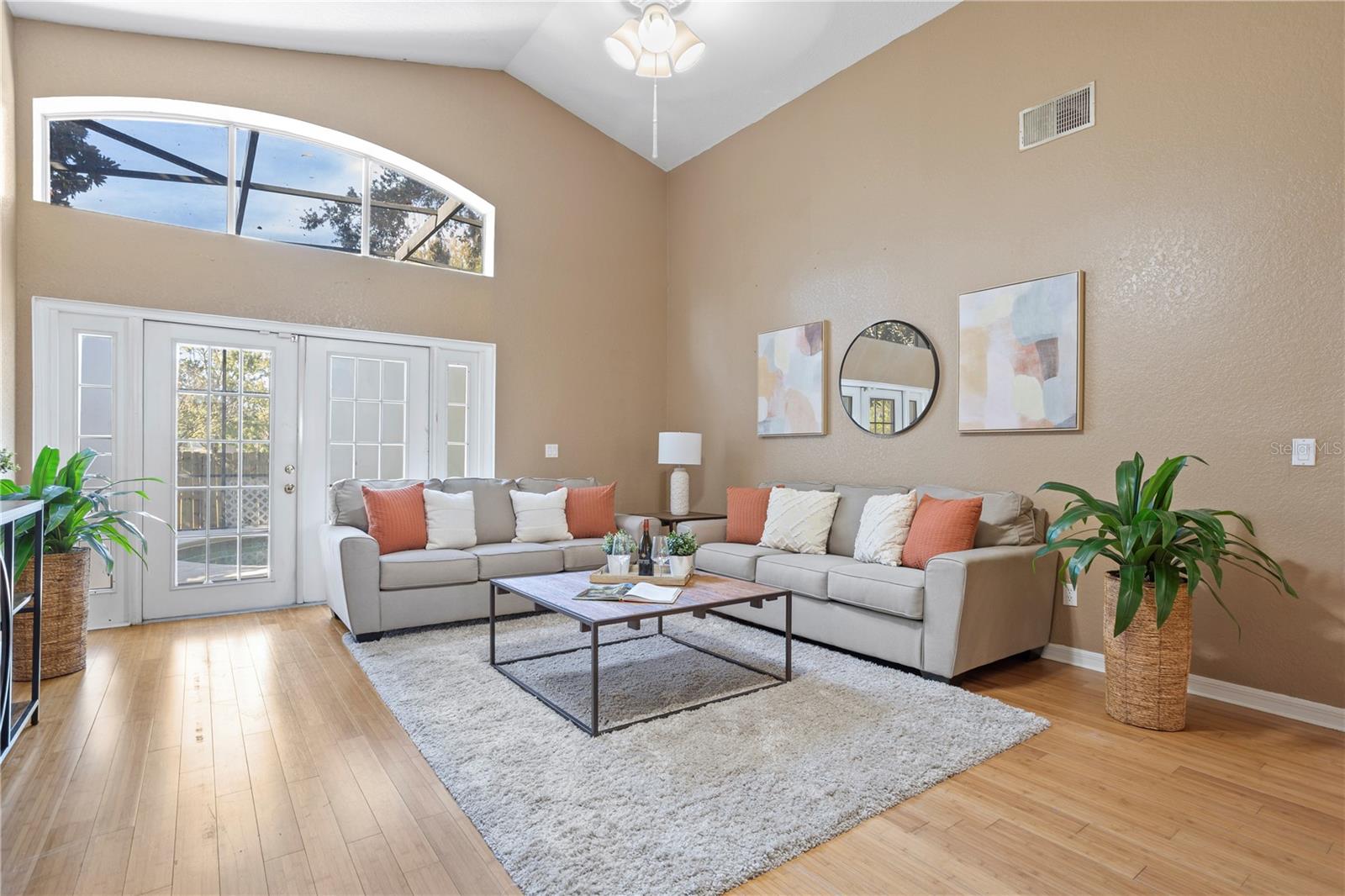 Image 13 of 62 For 889 River Boat Circle