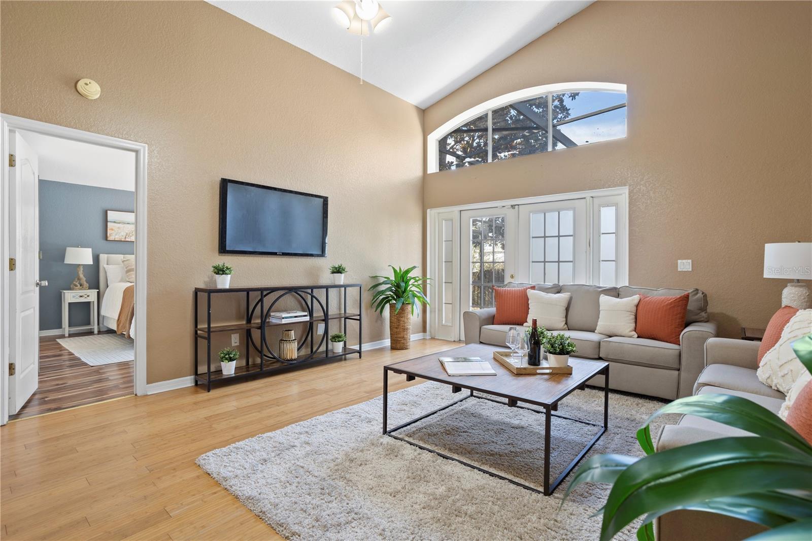 Image 15 of 62 For 889 River Boat Circle