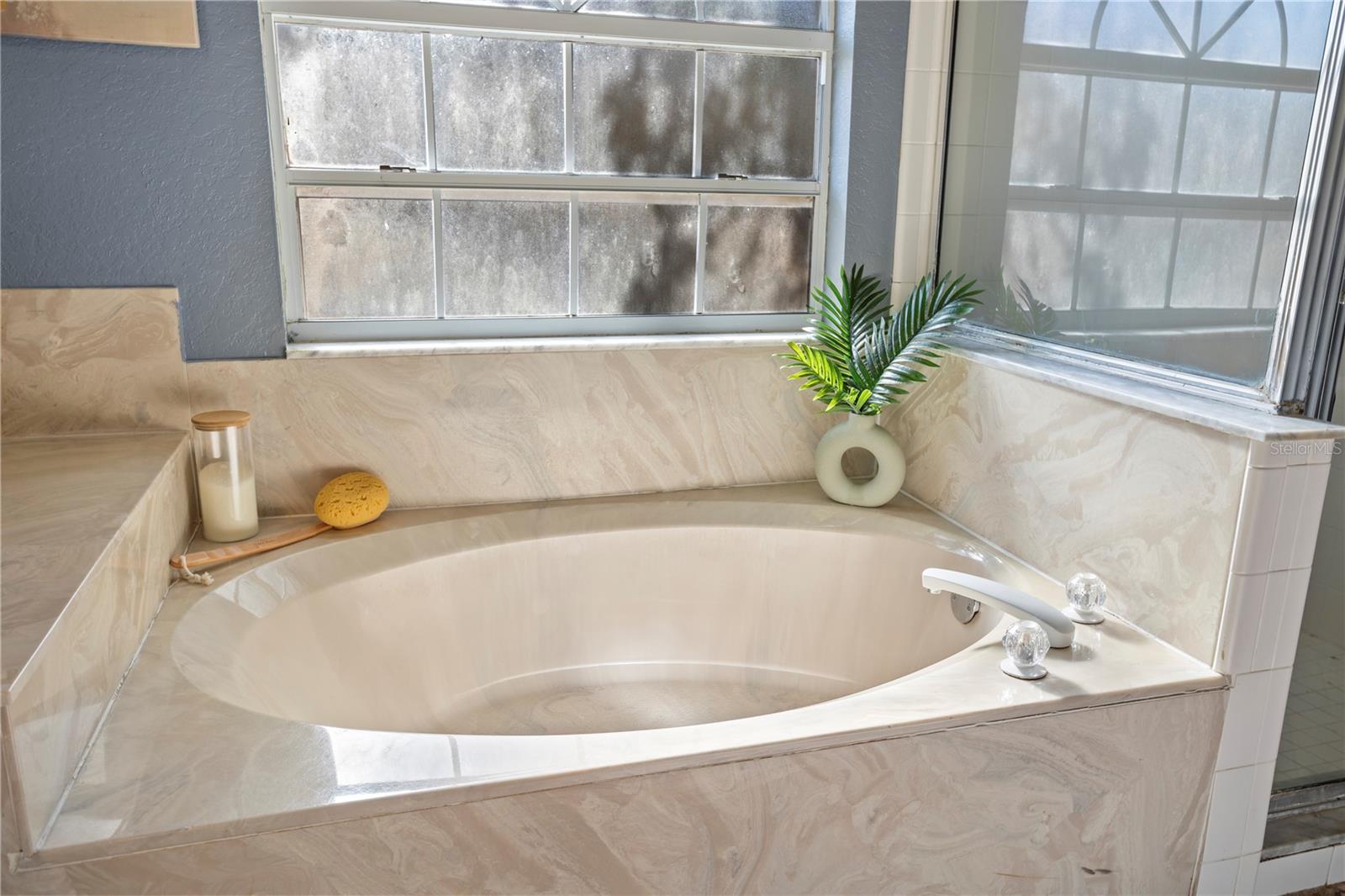 Image 21 of 62 For 889 River Boat Circle