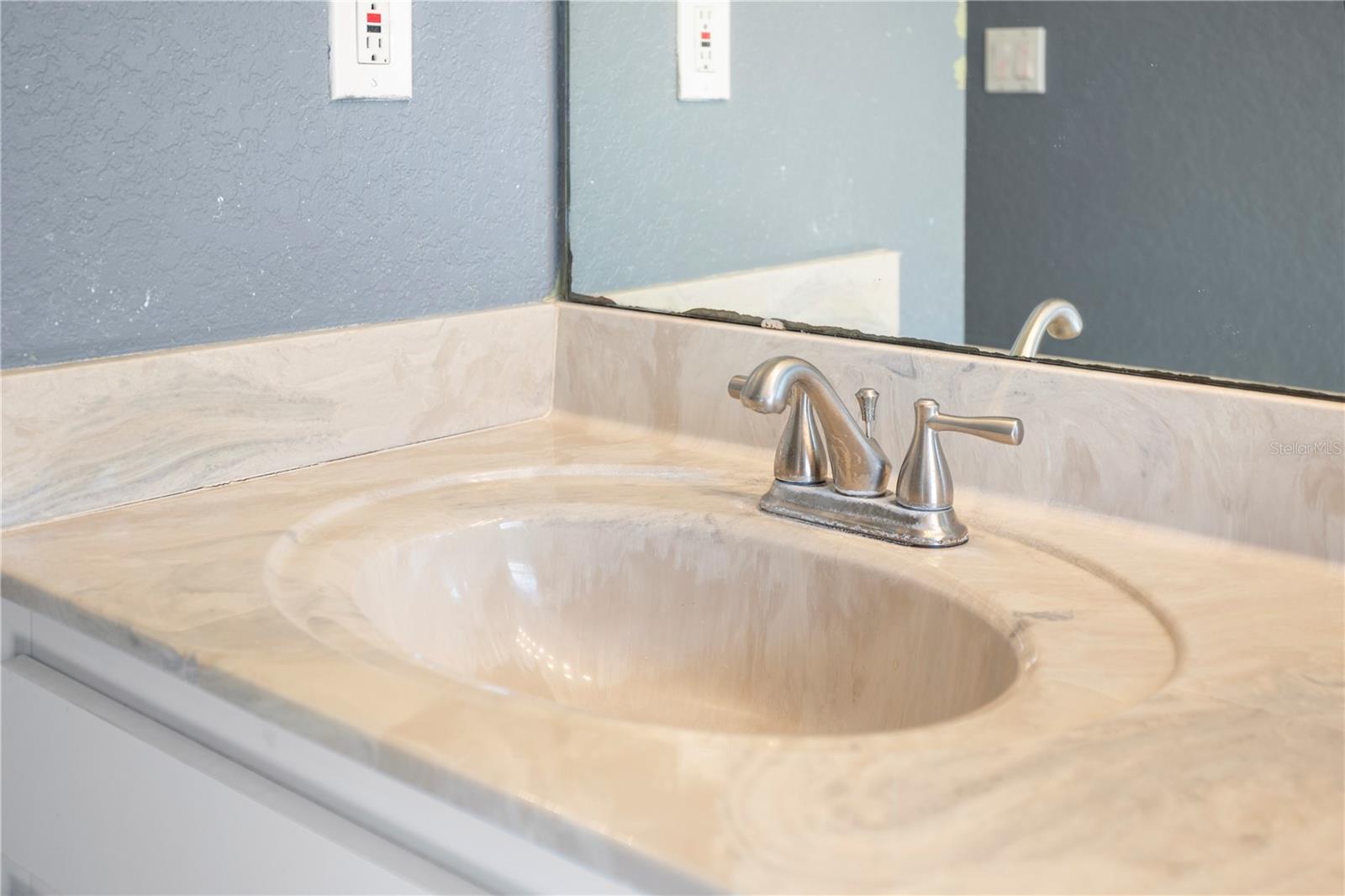 Image 23 of 62 For 889 River Boat Circle