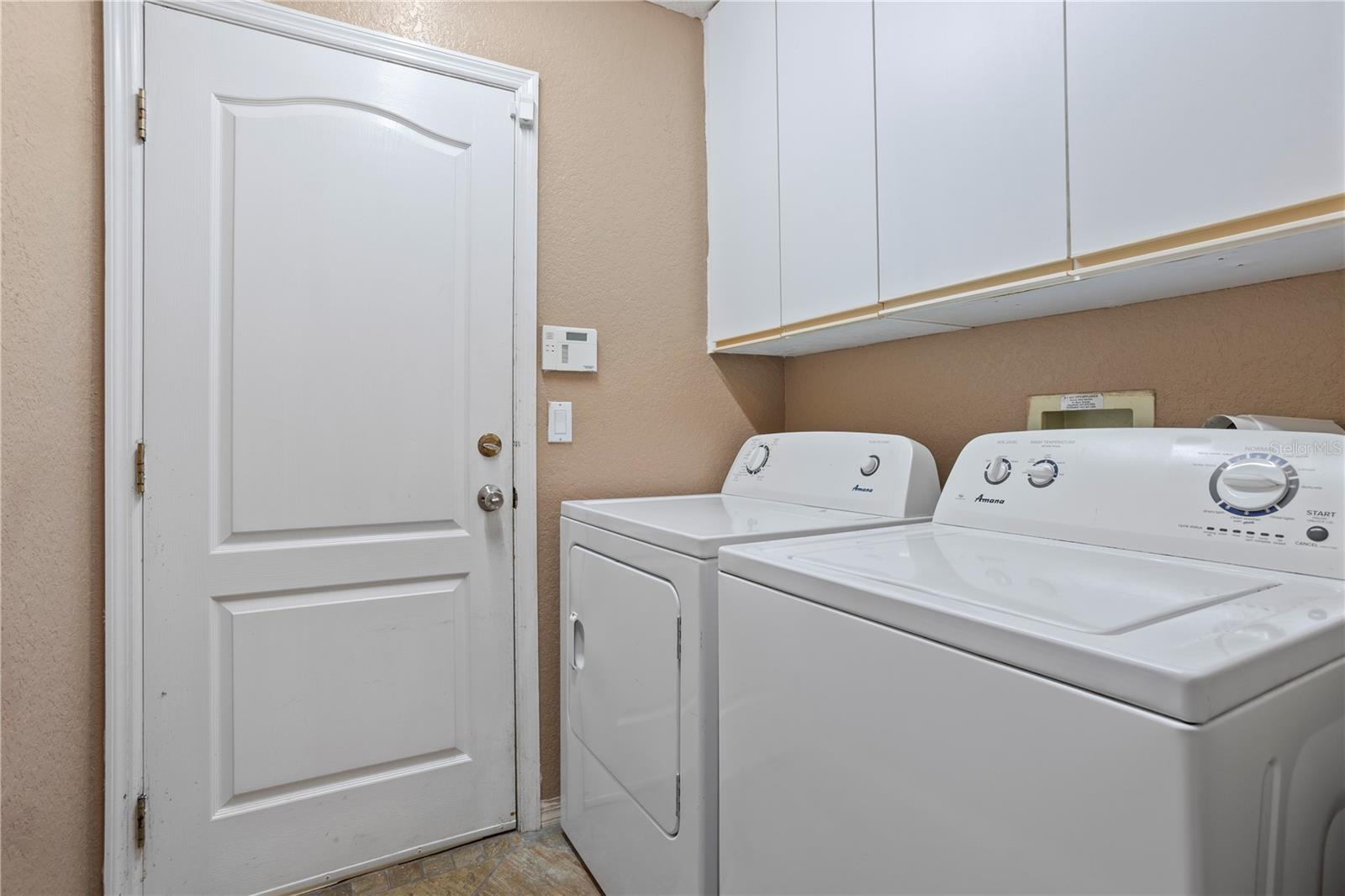 Image 31 of 62 For 889 River Boat Circle