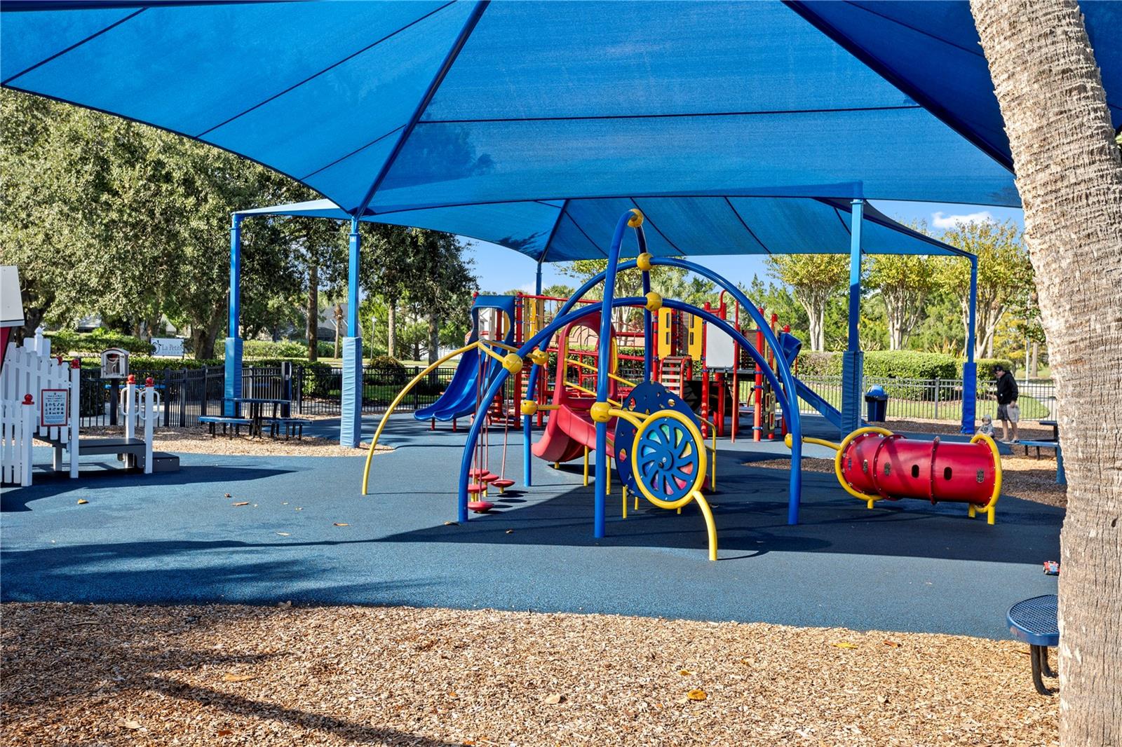 Image 43 of 62 For 889 River Boat Circle