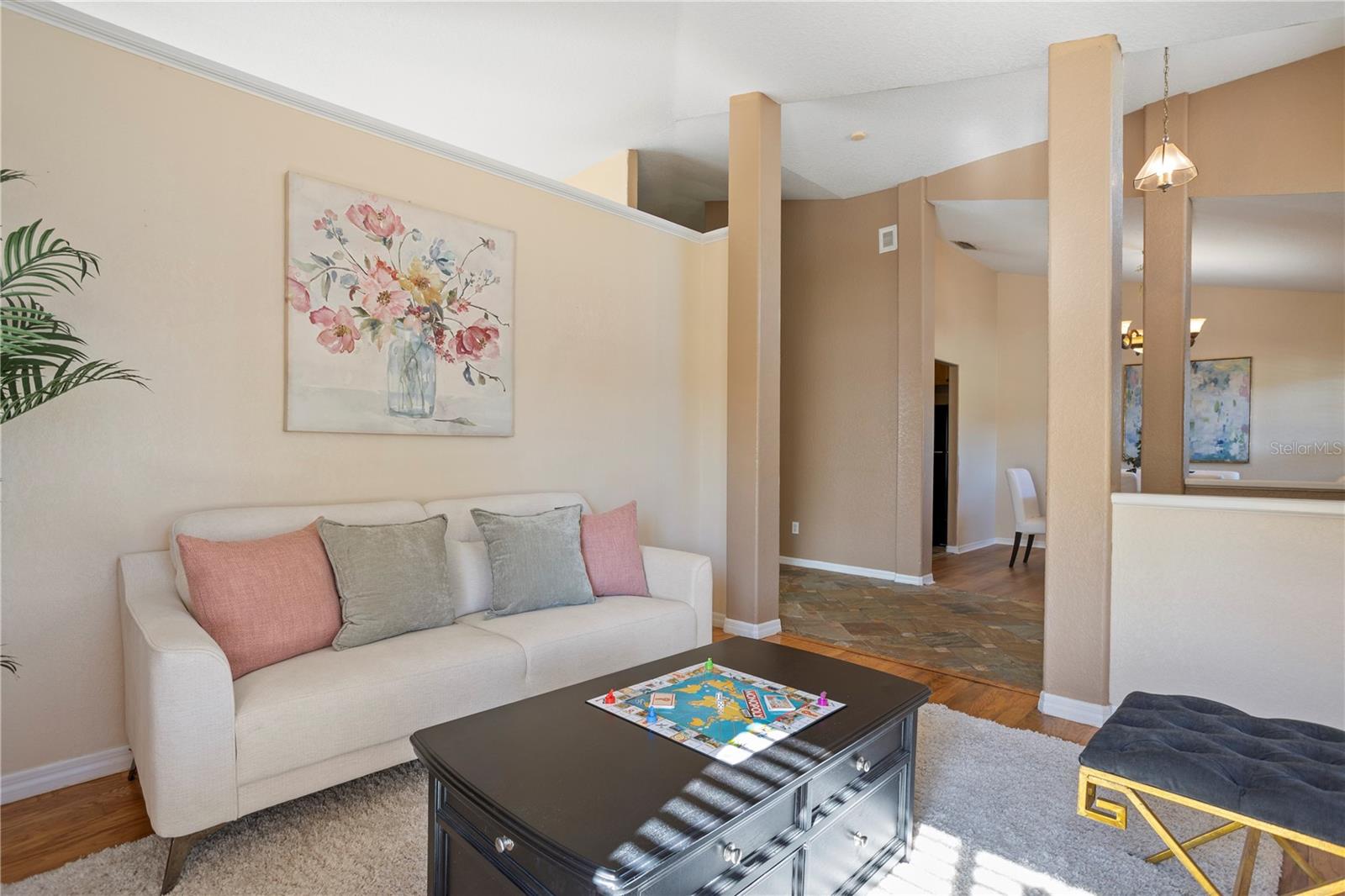 Image 5 of 62 For 889 River Boat Circle