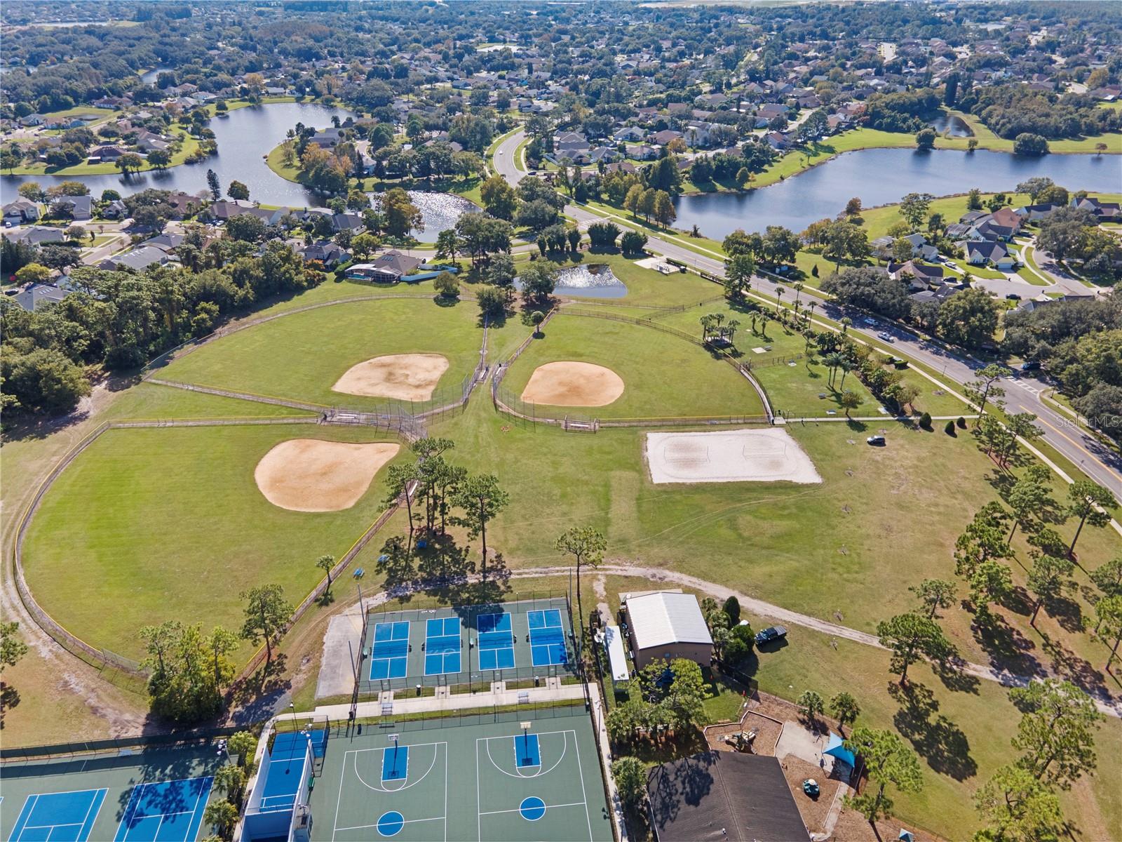 Image 50 of 62 For 889 River Boat Circle