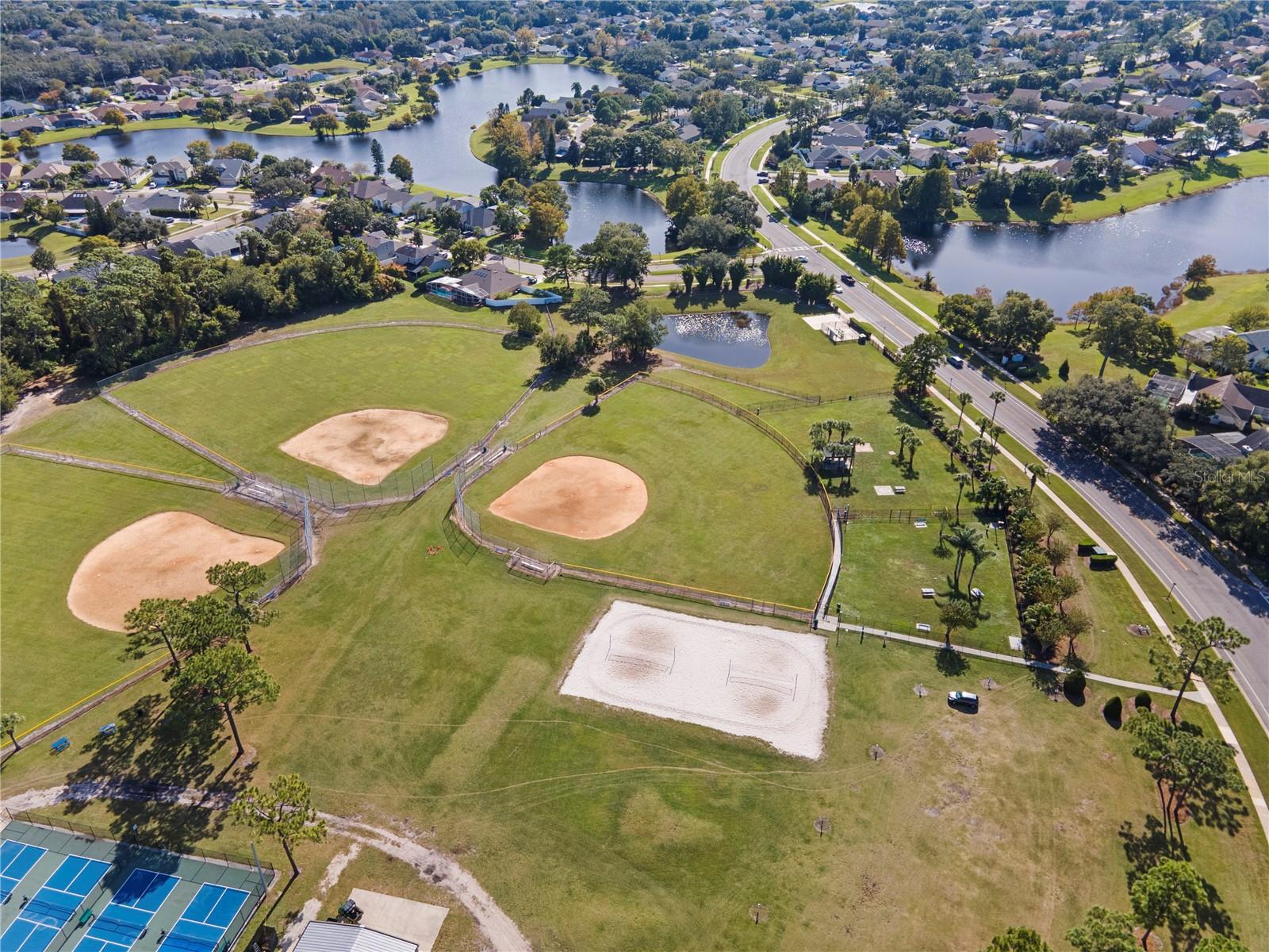 Image 51 of 62 For 889 River Boat Circle