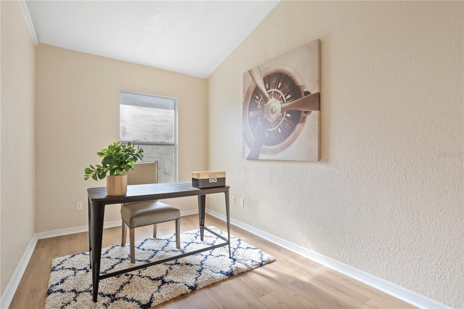 Image 8 of 62 For 889 River Boat Circle