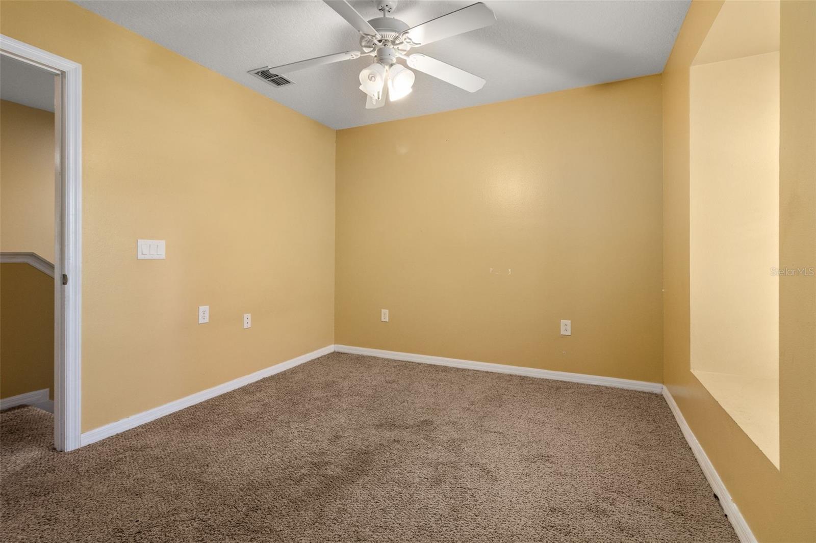 Image 22 of 43 For 2678 Mayaguana Street