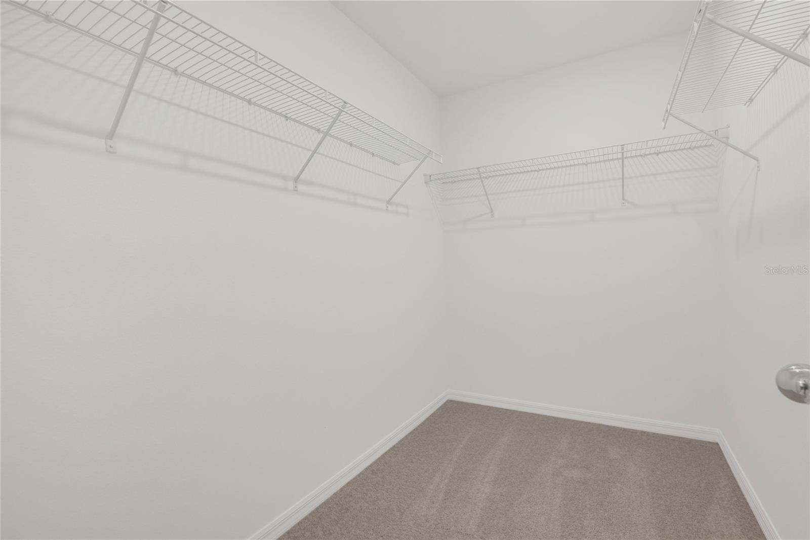 Image 16 of 38 For 4621 Orchard View Alley