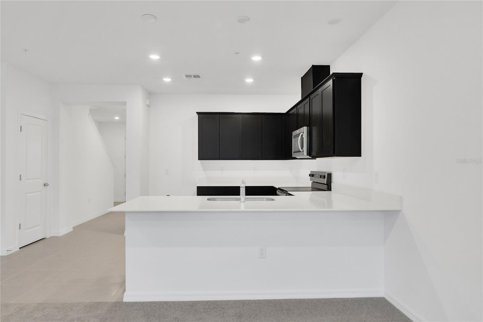 Image 9 of 38 For 4621 Orchard View Alley