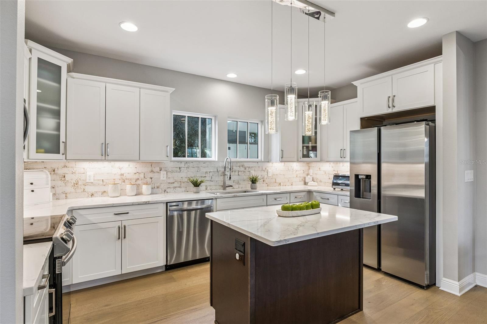 Image 11 of 55 For 210 Hibiscus Court