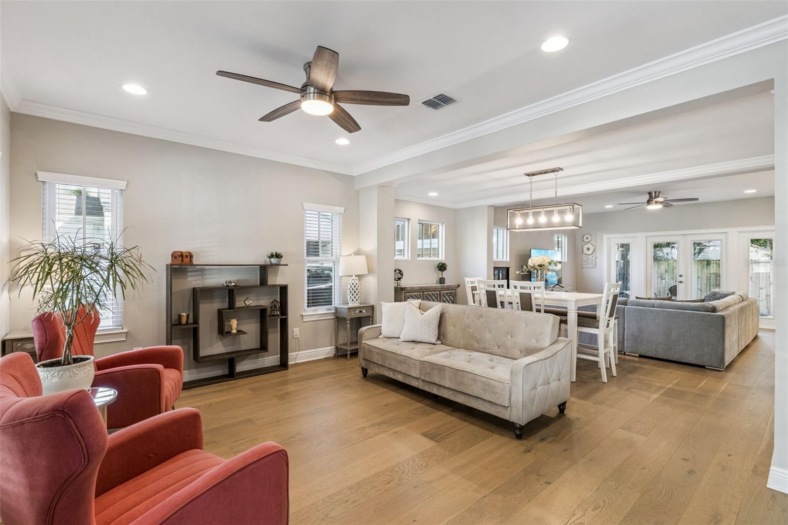 Image 2 of 55 For 210 Hibiscus Court