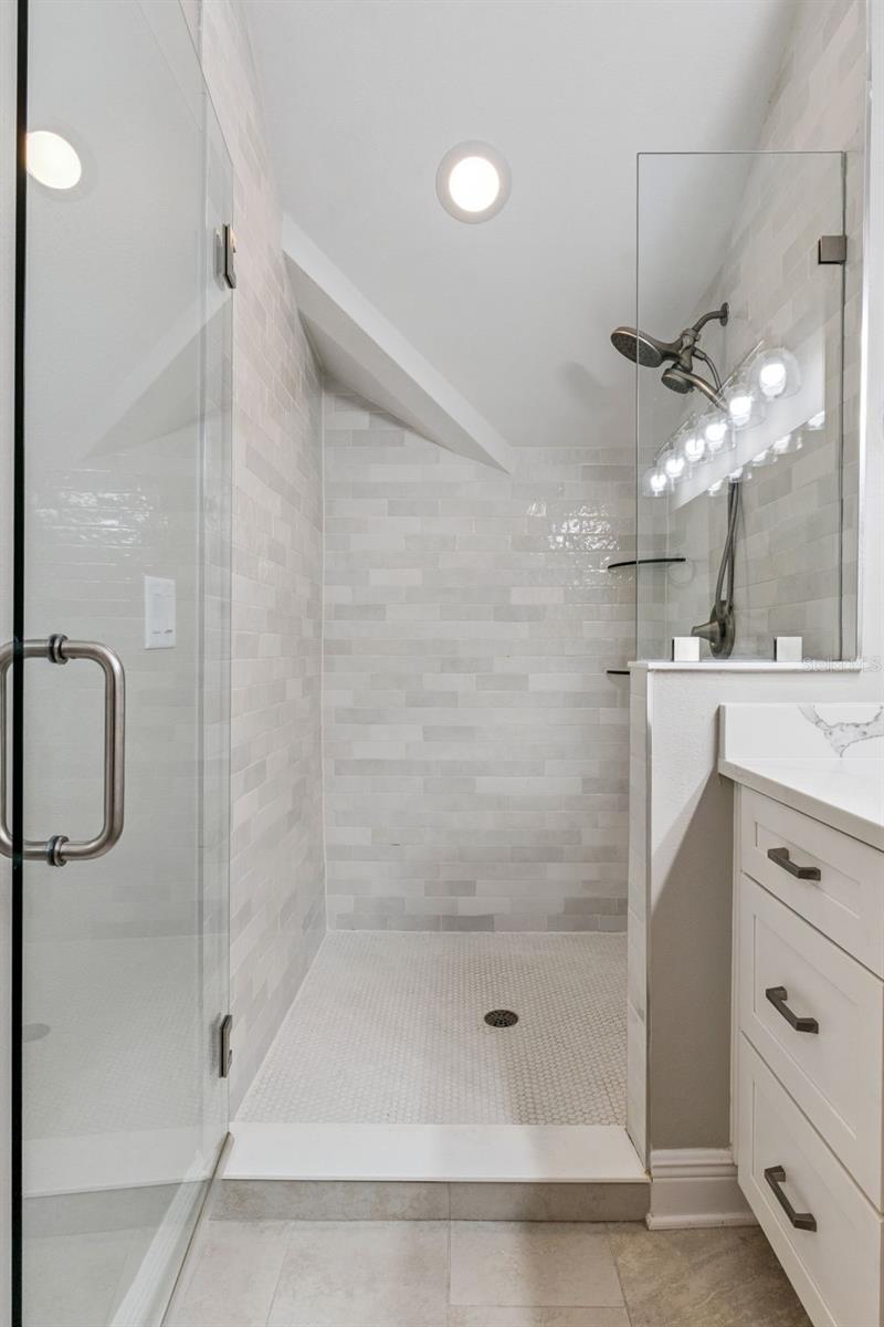 Image 27 of 55 For 210 Hibiscus Court