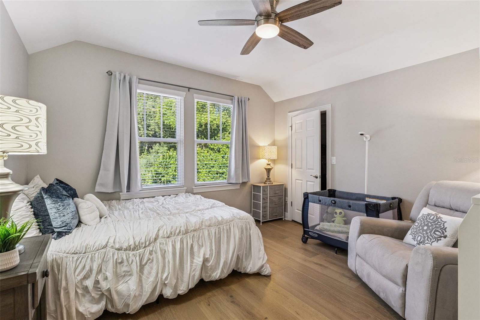 Image 31 of 55 For 210 Hibiscus Court