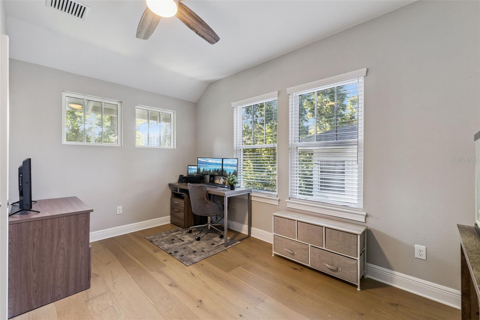 Image 33 of 55 For 210 Hibiscus Court