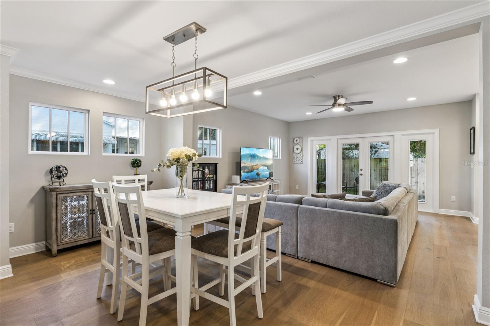 Image 43 of 55 For 210 Hibiscus Court