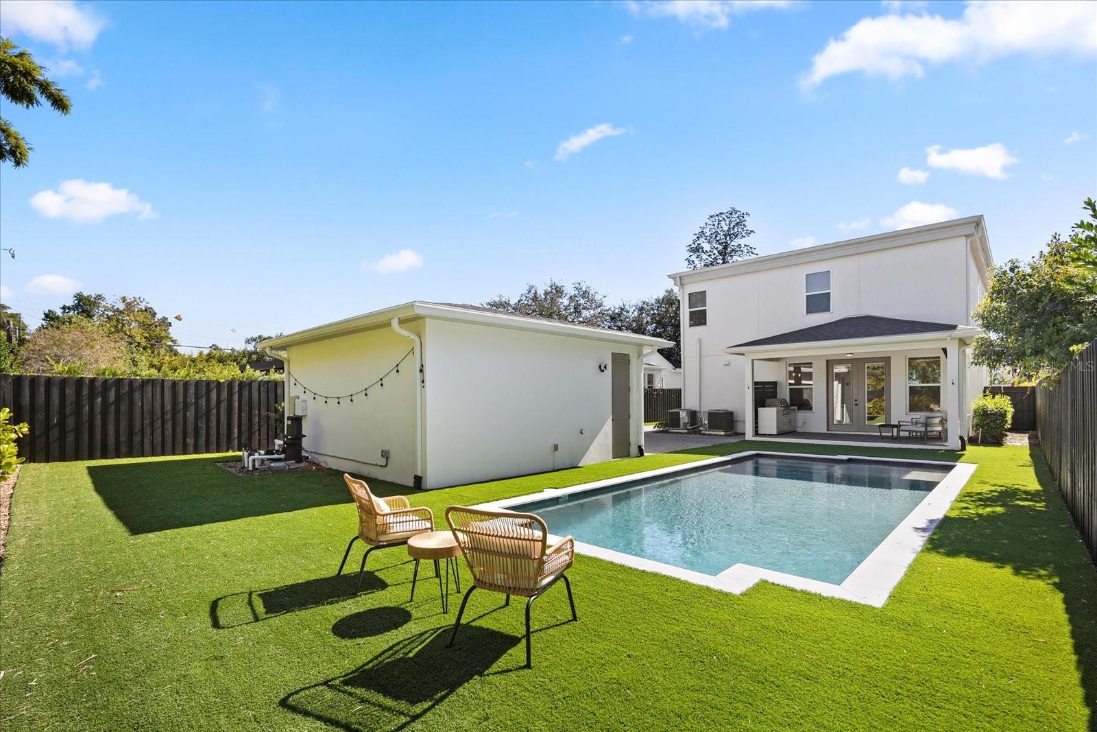 Image 19 of 37 For 1127 Harvard Street