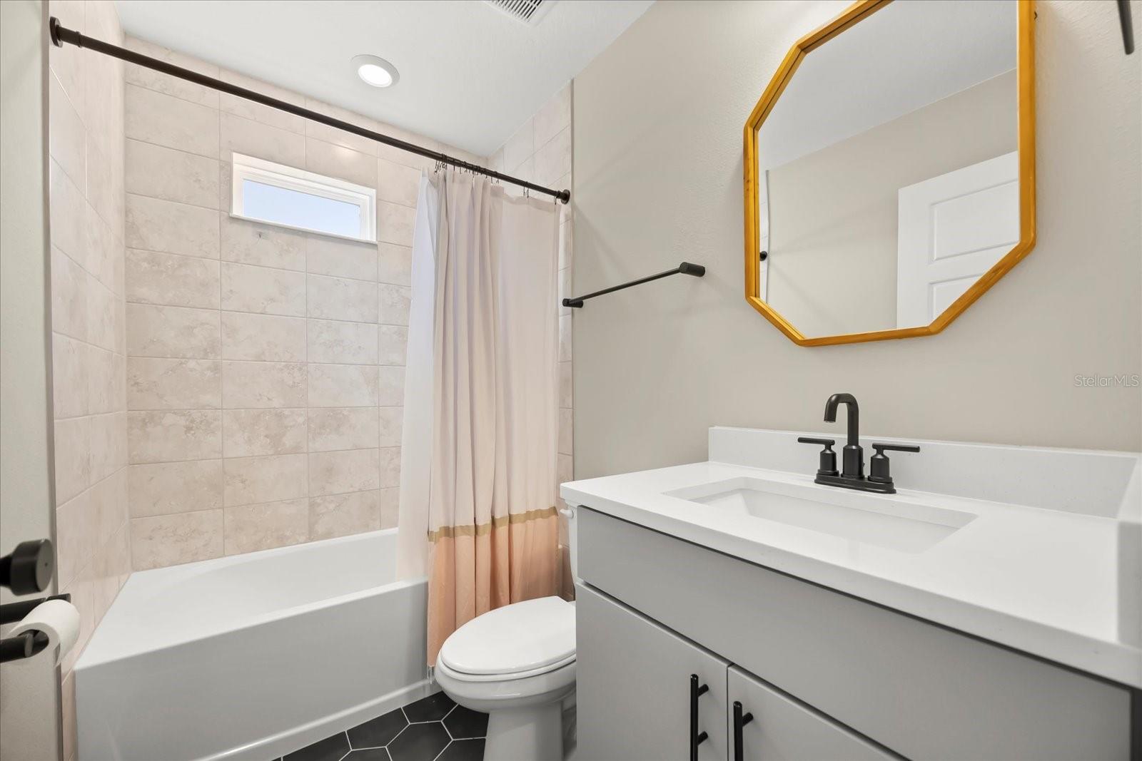 Image 28 of 37 For 1127 Harvard Street