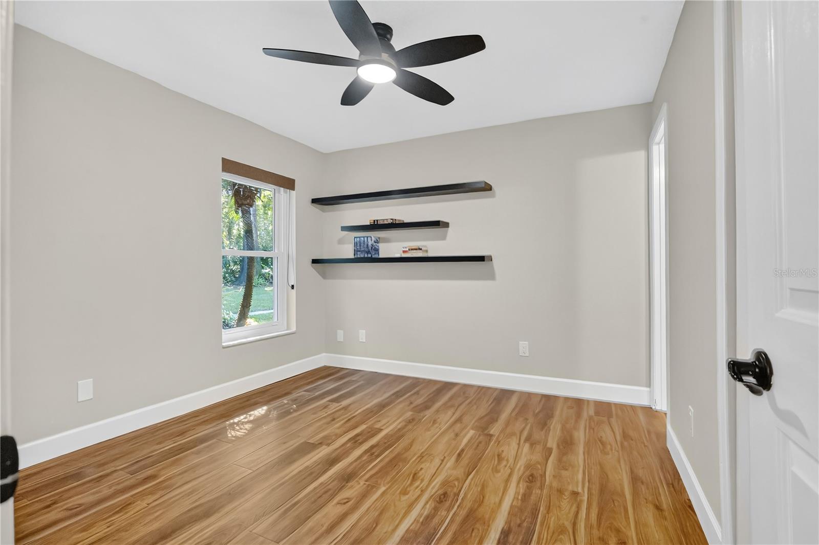 Image 14 of 67 For 312 Riverbend Boulevard