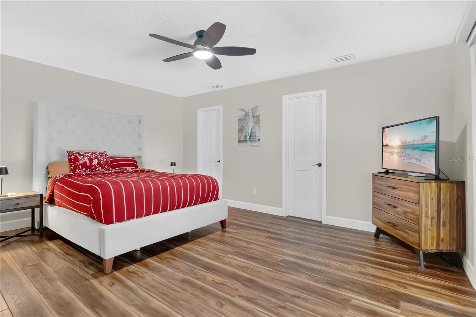 Image 15 of 67 For 312 Riverbend Boulevard