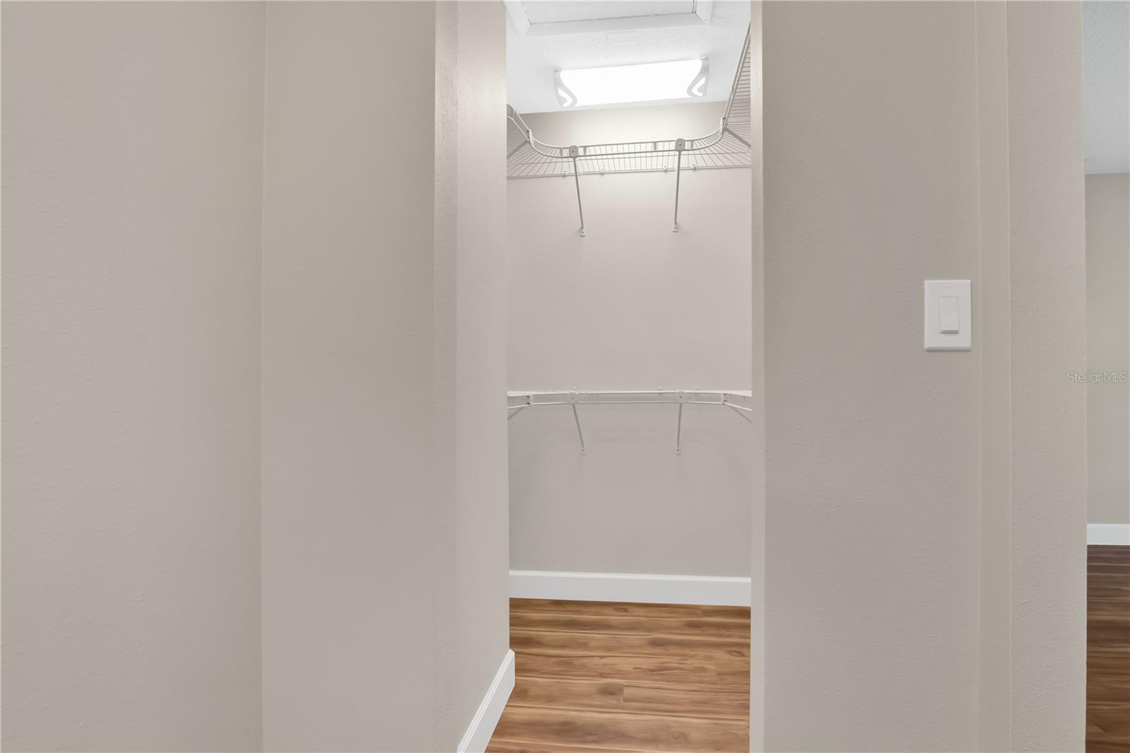 Image 21 of 67 For 312 Riverbend Boulevard