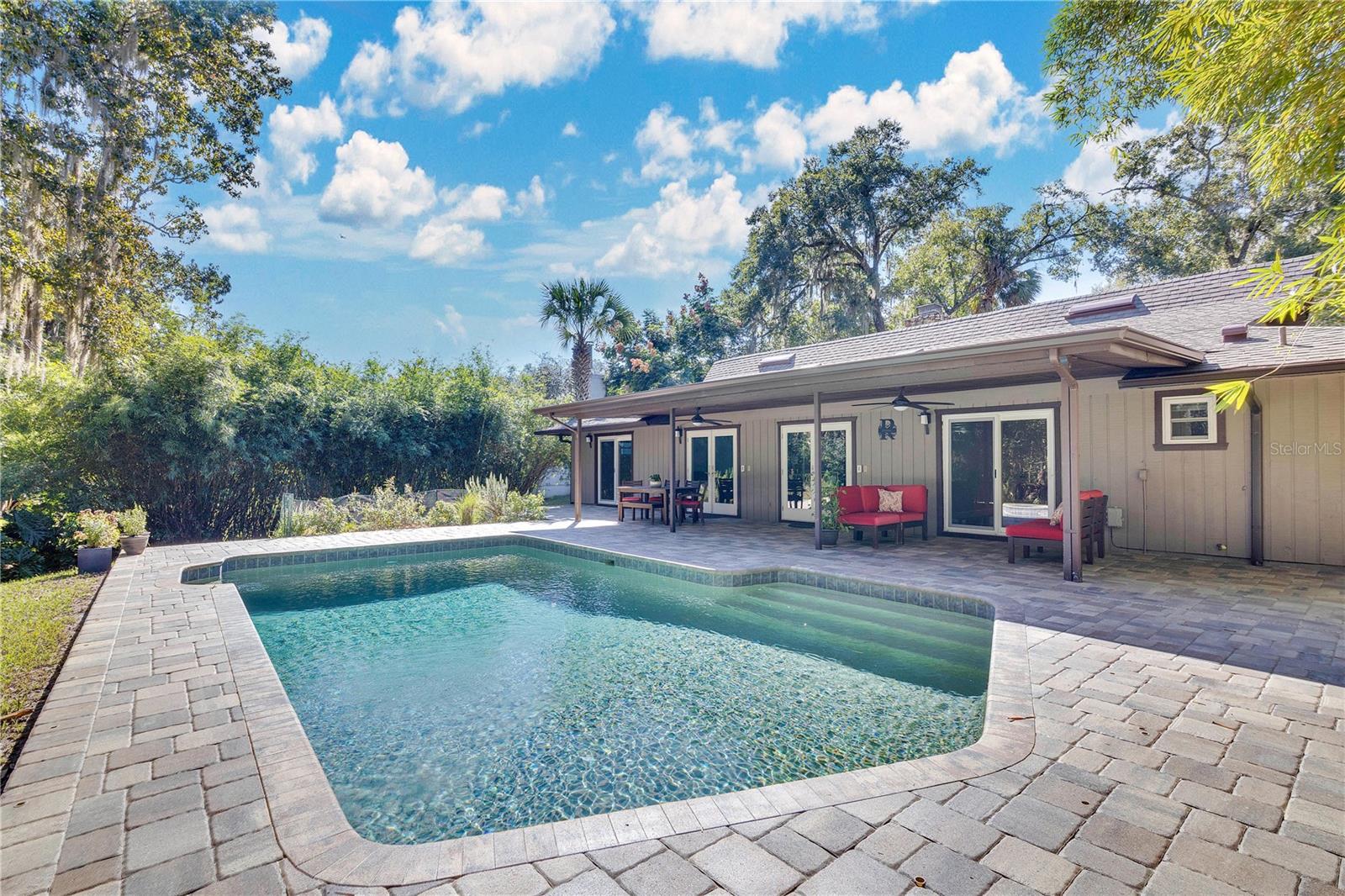 Image 33 of 67 For 312 Riverbend Boulevard