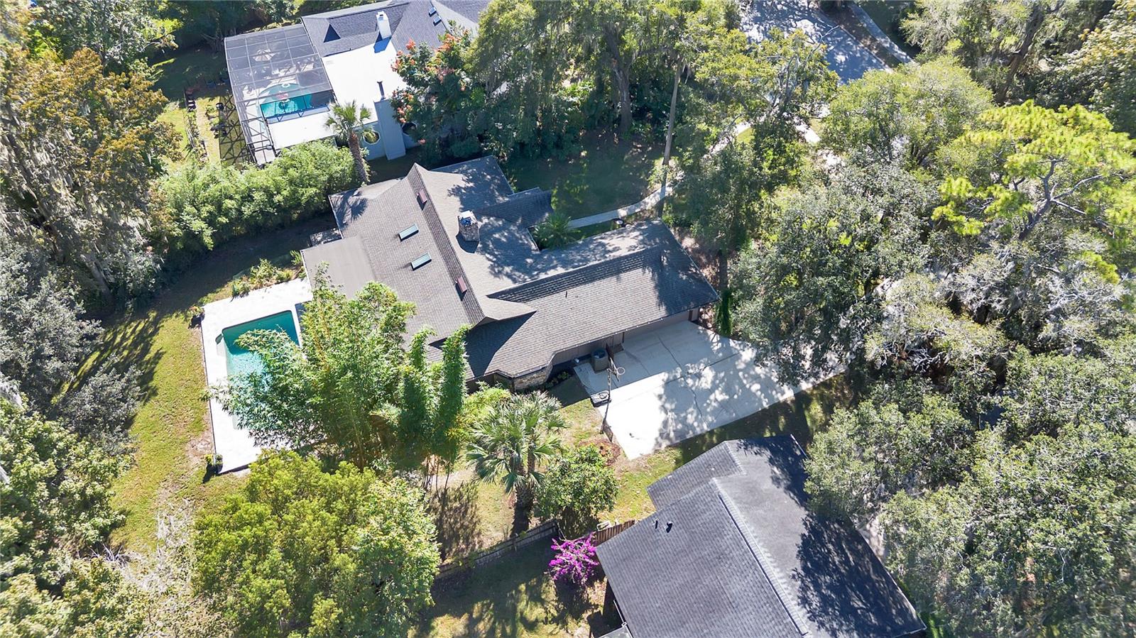 Image 40 of 67 For 312 Riverbend Boulevard