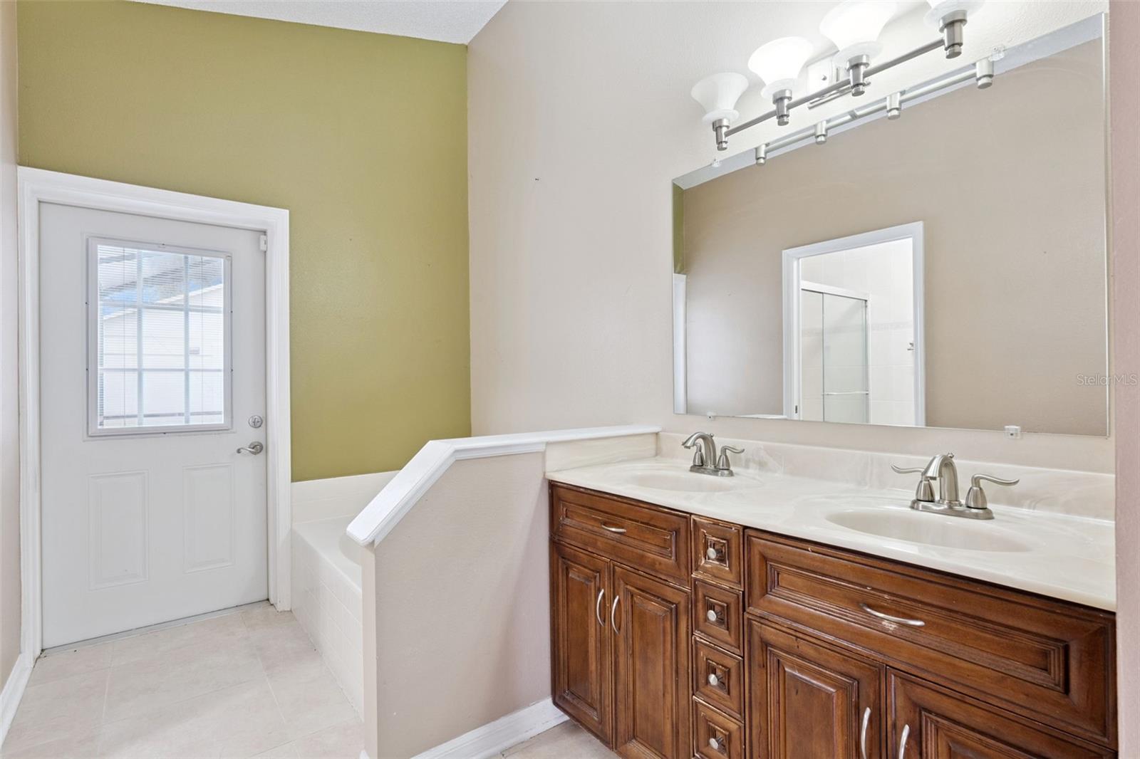 Image 11 of 23 For 1008 Old Barn Road