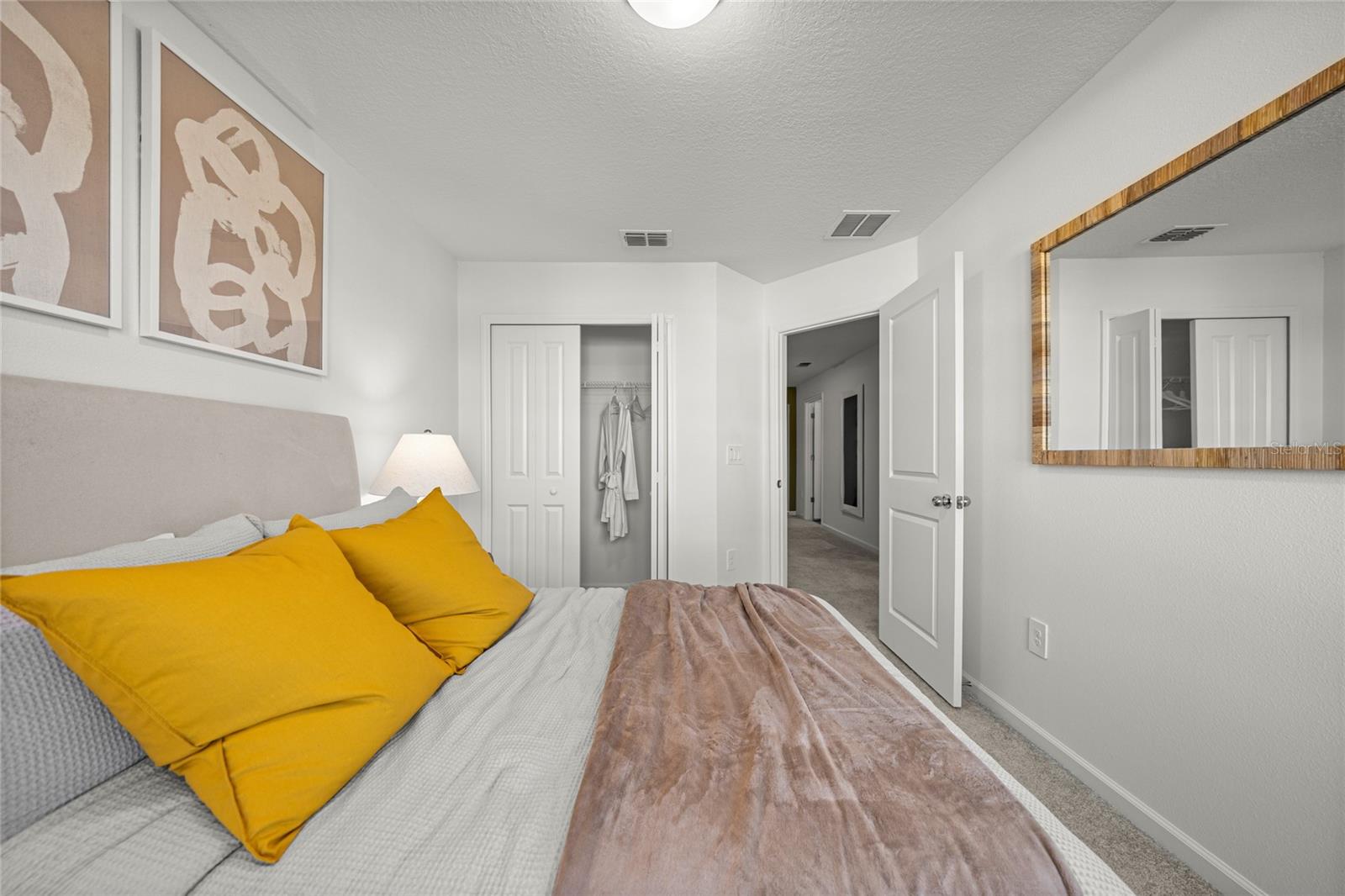 Image 6 of 27 For 16320 145th Drive