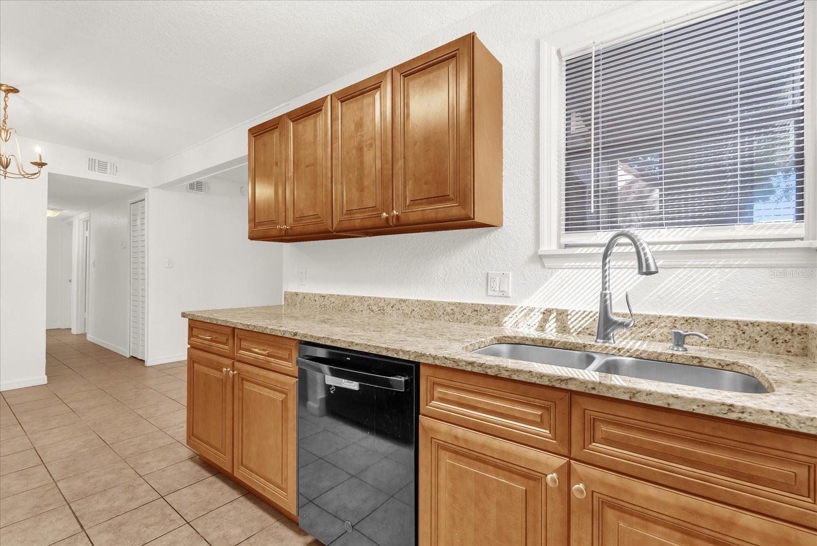 Image 10 of 31 For 2941 Antique Oaks Circle 79