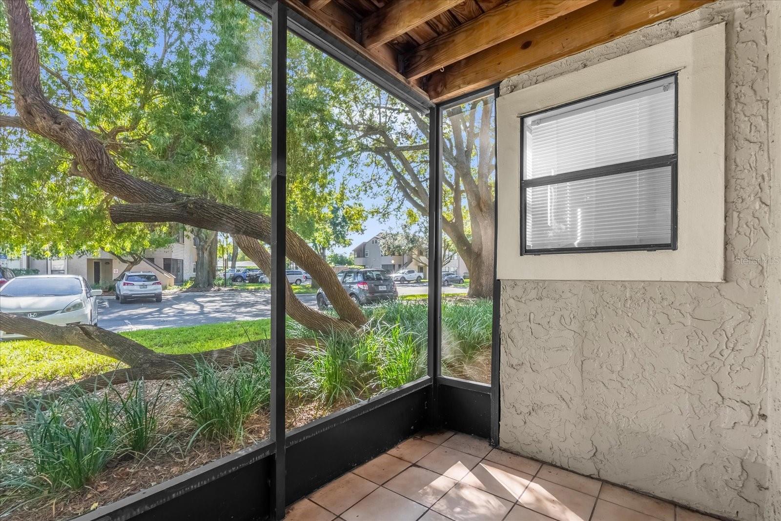 Image 20 of 31 For 2941 Antique Oaks Circle 79