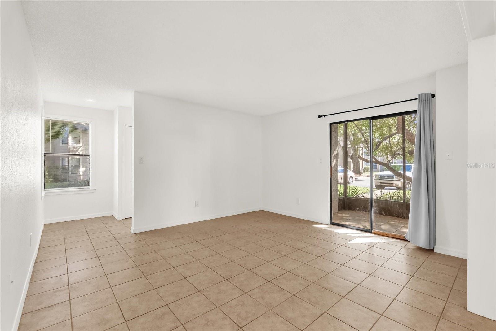 Image 6 of 31 For 2941 Antique Oaks Circle 79