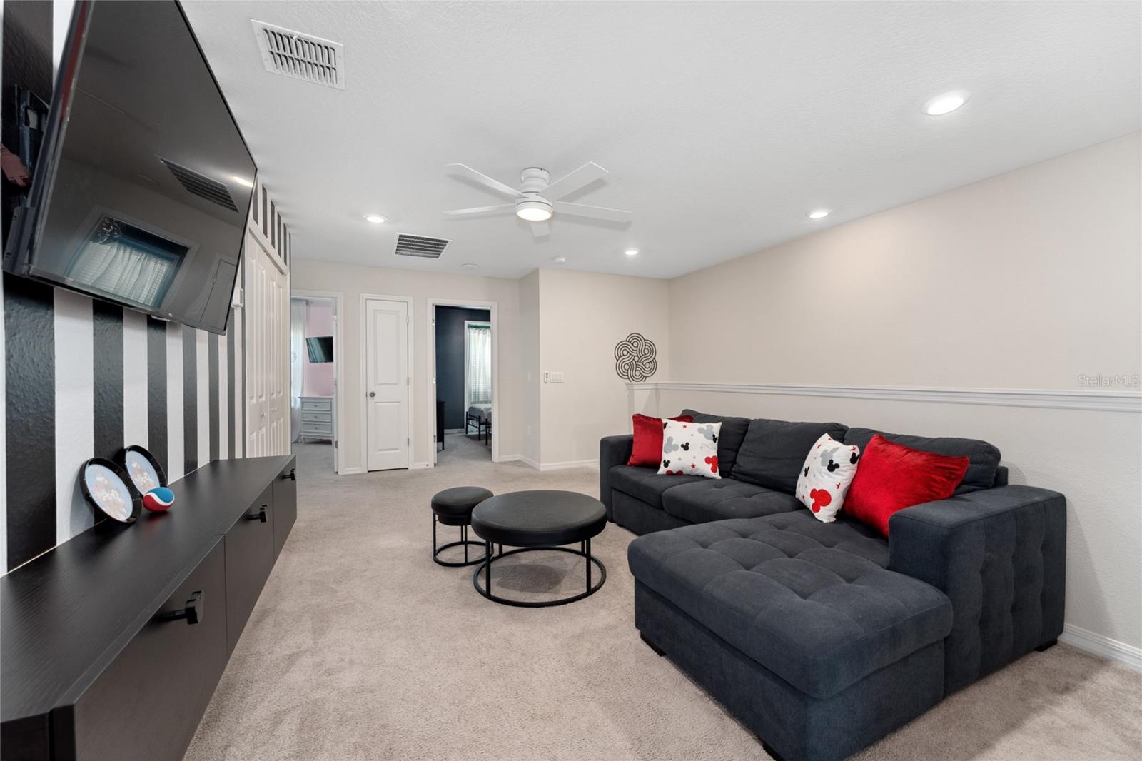 Image 14 of 37 For 127 Jetty Way