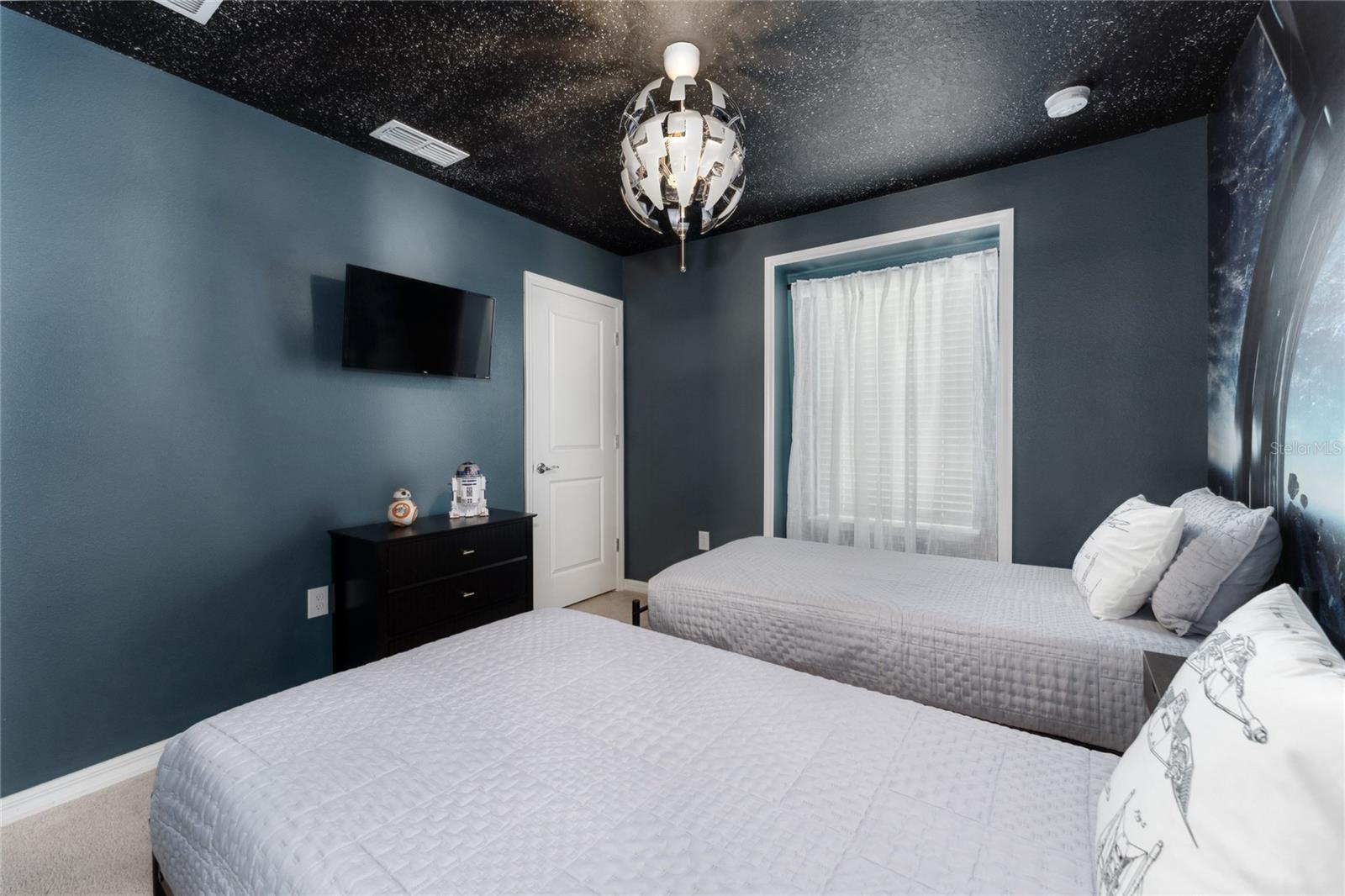 Image 23 of 37 For 127 Jetty Way