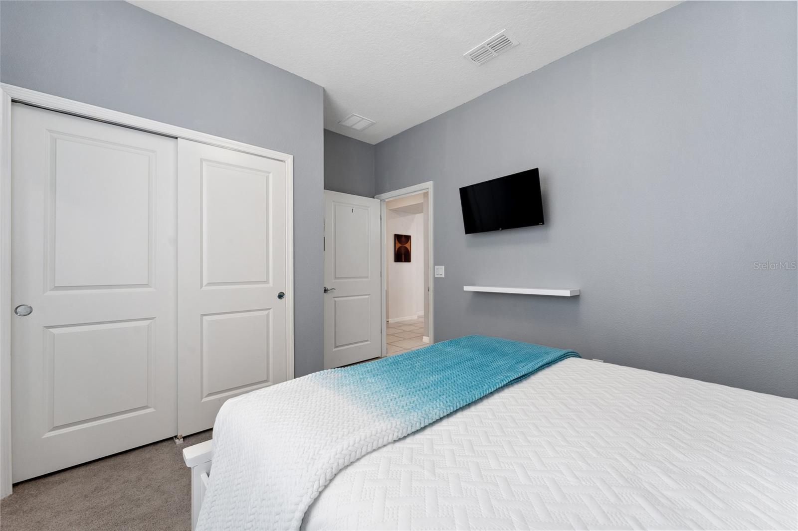 Image 4 of 37 For 127 Jetty Way