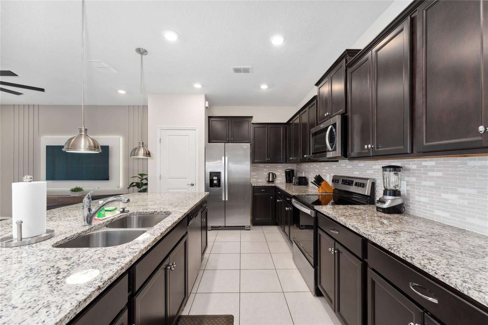 Image 7 of 37 For 127 Jetty Way