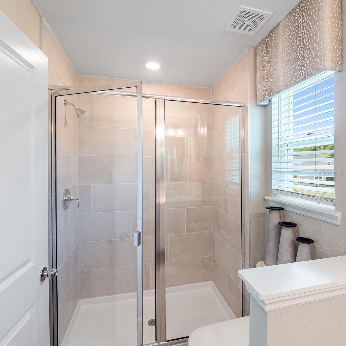 Image 17 of 66 For 3643 37th Court