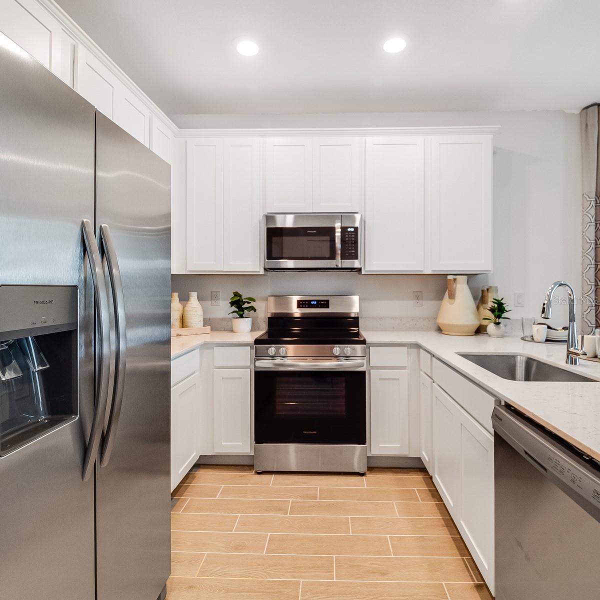 Image 5 of 66 For 3643 37th Court